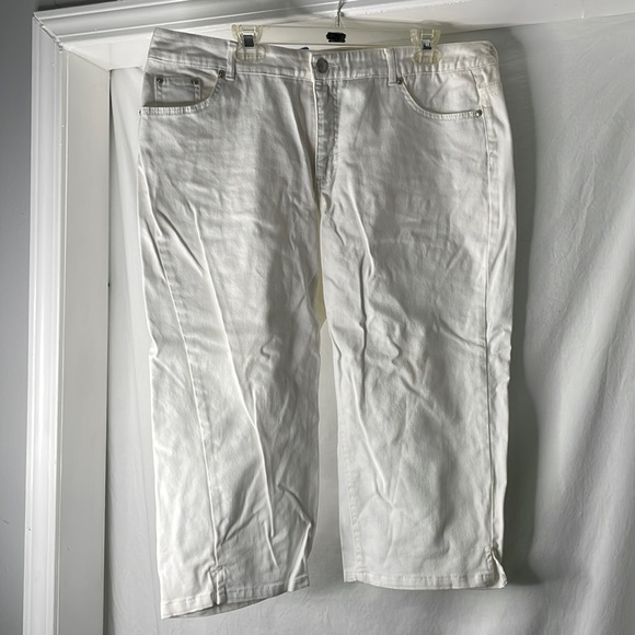 Just my size ladies capris size 20 W 98%, cotton, 2%, spandex white AS IS - Picture 1 of 14